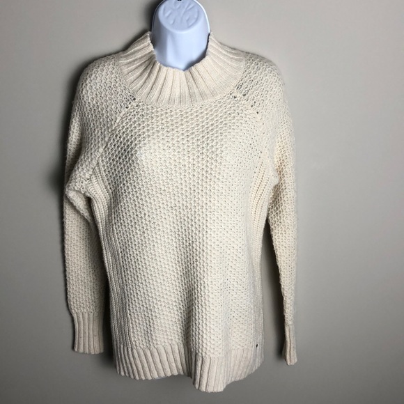American Eagle Outfitters Knit Sweater Size M